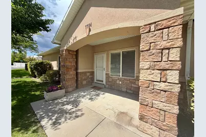 7304 S Geralee Ln, West Jordan, UT 84084 - Photo 2