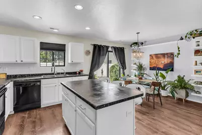 915 N Opal Ln, Tooele, UT 84074 - Photo 8