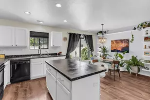 915 N Opal Ln, Tooele, UT 84074 - Photo 8