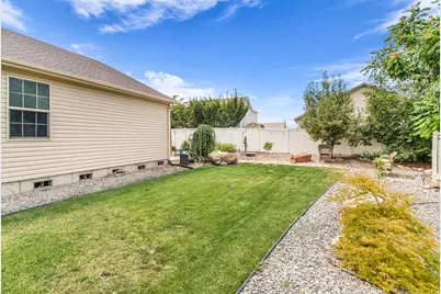915 N Opal Ln, Tooele, UT 84074 - Photo 28