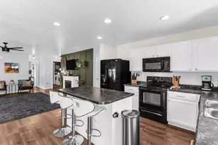 915 N Opal Ln, Tooele, UT 84074 - Photo 10