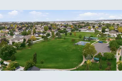603 E 2050 S, Clearfield, UT 84015 - Photo 32