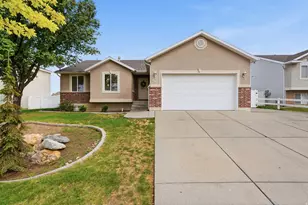 603 E 2050 S, Clearfield, UT 84015 - Photo 2