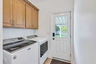 11226 S River Front Pkwy, South Jordan, UT 84095 - Photo 26