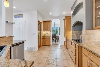 11226 S River Front Pkwy, South Jordan, UT 84095 - Photo 20