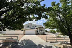 135 W Settlement Cir S, Midvale, UT 84047 - Photo 2