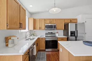 135 W Settlement Cir S, Midvale, UT 84047 - Photo 6