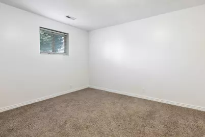 1360 N Nola Dr E, Centerville, UT 84014 - Photo 34