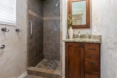 1360 N Nola Dr E, Centerville, UT 84014 - Photo 24