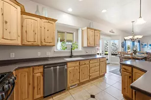 7334 W New Sycamore Dr, West Jordan, UT 84081 - Photo 32
