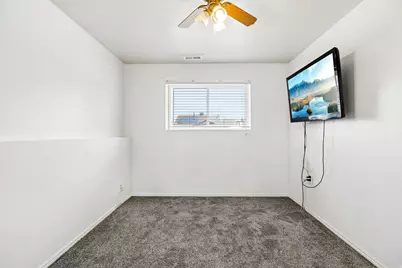 1114 W 2525 N, Layton, UT 84041 - Photo 10