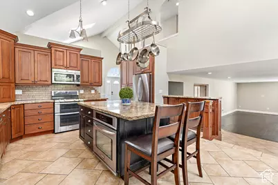 3532 W Winding Creek Cv S, Riverton, UT 84065 - Photo 12