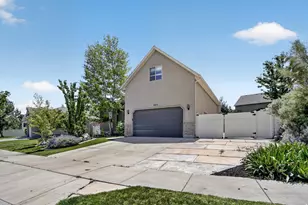 5853 W Whisper Rose Dr S, Herriman, UT 84096 - Photo 4