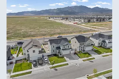 3289 N Pronghorn Dr, Eagle Mountain, UT 84005 - Photo 48