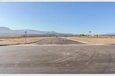 3305 W 800 N #8, Cedar City, UT 84721 - Photo 8