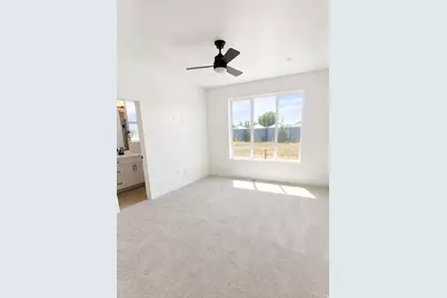 906 E 120 N #25, Tremonton, UT 84337 - Photo 4