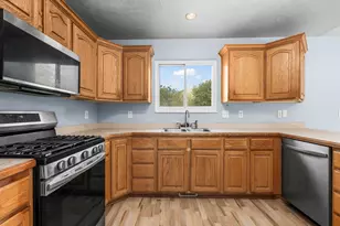 748 N 240 W, Santaquin, UT 84655 - Photo 8