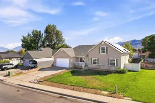 748 N 240 W, Santaquin, UT 84655 - Photo 2