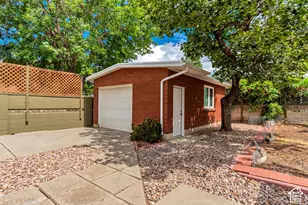 9297 S Sneddon Dr E, Sandy, UT 84070 - Photo 32