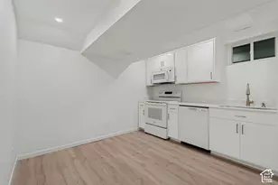 9297 S Sneddon Dr E, Sandy, UT 84070 - Photo 16