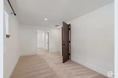 9297 S Sneddon Dr E, Sandy, UT 84070 - Photo 20
