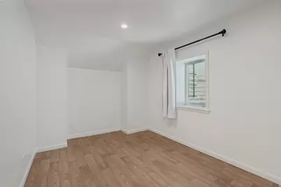 9297 S Sneddon Dr E, Sandy, UT 84070 - Photo 28