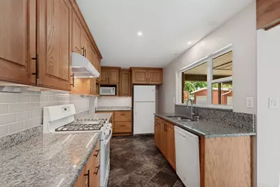 9297 S Sneddon Dr E, Sandy, UT 84070 - Photo 8
