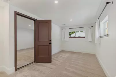 9297 S Sneddon Dr E, Sandy, UT 84070 - Photo 24