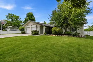 7116 S Ponderosa Dr, Cottonwood Heights, UT 84121 - Photo 1