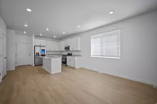 1689 W Viola Ln, Saratoga Springs, UT 84045 - Photo 6