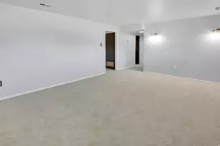 49 W 575 N, Kaysville, UT 84037 - Photo 20