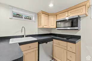 1411 E Woodland Ave S, Salt Lake City, UT 84106 - Photo 24