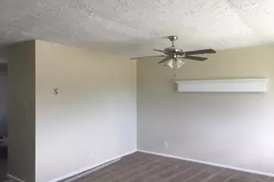 633 E 150 S, Pleasant Grove, UT 84062 - Photo 2