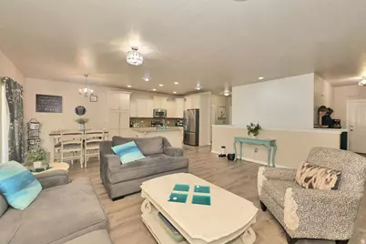 5427 W 4430 S, West Valley, UT 84120 - Photo 12
