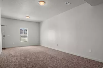 686 E 330 N, Vineyard, UT 84059 - Photo 2