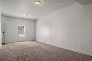 686 E 330 N, Vineyard, UT 84059 - Photo 2