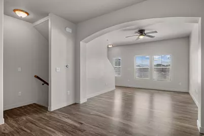 686 E 330 N, Vineyard, UT 84059 - Photo 4