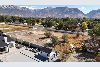 6417 W 10630 N #3, Highland, UT 84003 - Photo 4