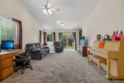6902 S Clernates Dr, West Jordan, UT 84081 - Photo 4
