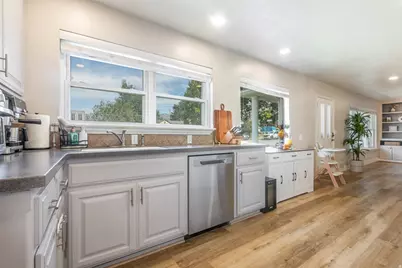 907 Maple St, Ogden, UT 84403 - Photo 20