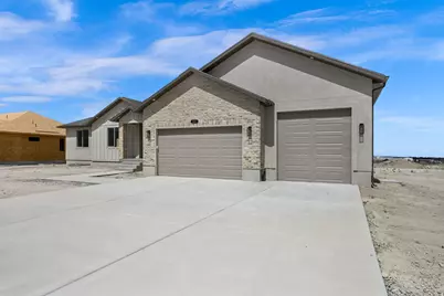 633 E Shelley Ln #208, Grantsville, UT 84029 - Photo 2