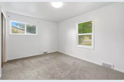 292 N State St, Roosevelt, UT 84066 - Photo 14