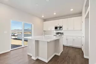 7102 N Cairns Wy, Eagle Mountain, UT 84005 - Photo 10