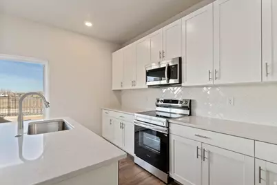7102 N Cairns Way, Eagle Mountain, UT 84005 - Photo 12