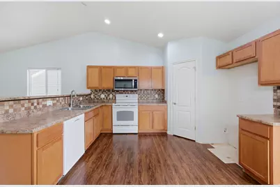 2095 E Frontier St, Eagle Mountain, UT 84005 - Photo 4
