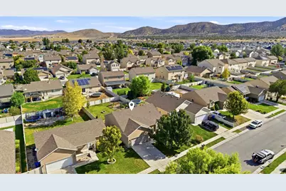 2095 E Frontier St, Eagle Mountain, UT 84005 - Photo 24
