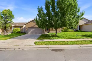2095 E Frontier St, Eagle Mountain, UT 84005 - Photo 2