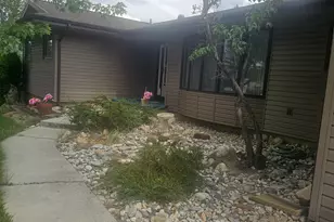 8671 S Tracy Dr, Sandy, UT 84093 - Photo 2