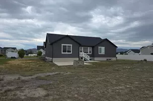 4847 N Canaan Peak Dr, Eagle Mountain, UT 84005 - Photo 4