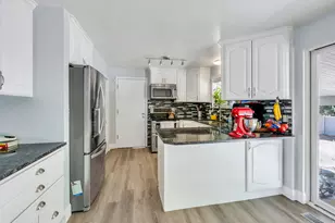 6824 S Nye Dr, Cottonwood Heights, UT 84121 - Photo 8